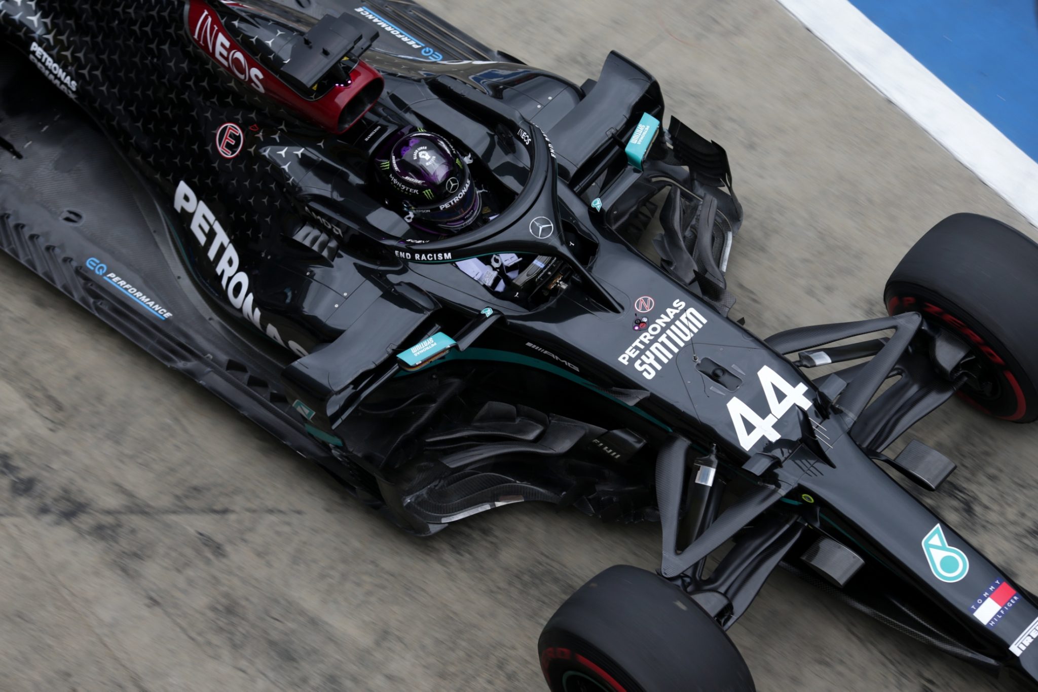 F1 отзывы. Mercedes f1 2020 Black livery. F1 Mercedes 2020 Black. Mercedes w11 f1 Black. Mercedes AMG Petronas f1 w12.